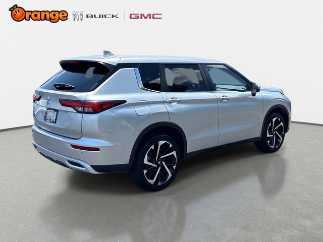 Used 2024 Mitsubishi Outlander SE FWD image 3