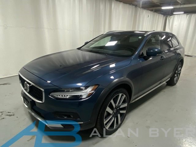 Used 2025 Volvo V90 B6 Cross Country Ultra