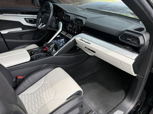 Used 2020 Lamborghini Urus AWD/4WD image 19