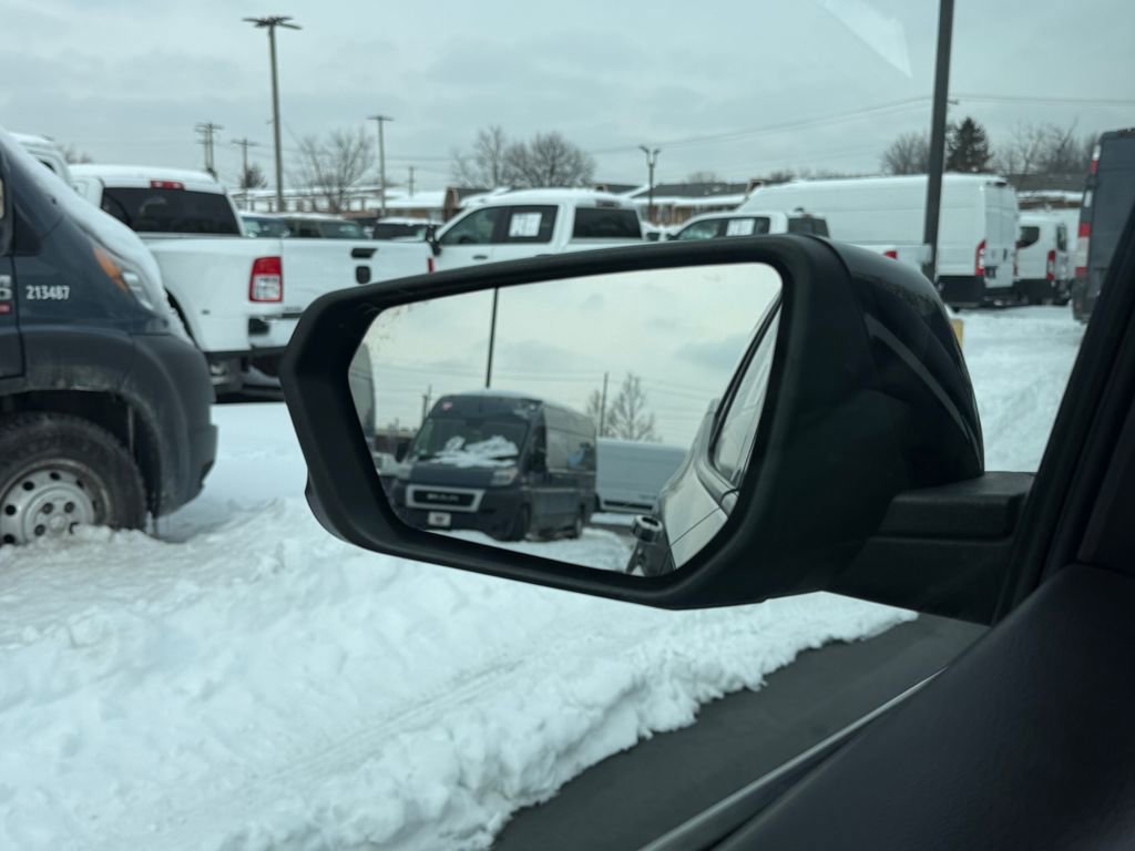 Used 2022 GMC Terrain SLT w/ Tech Package image 17