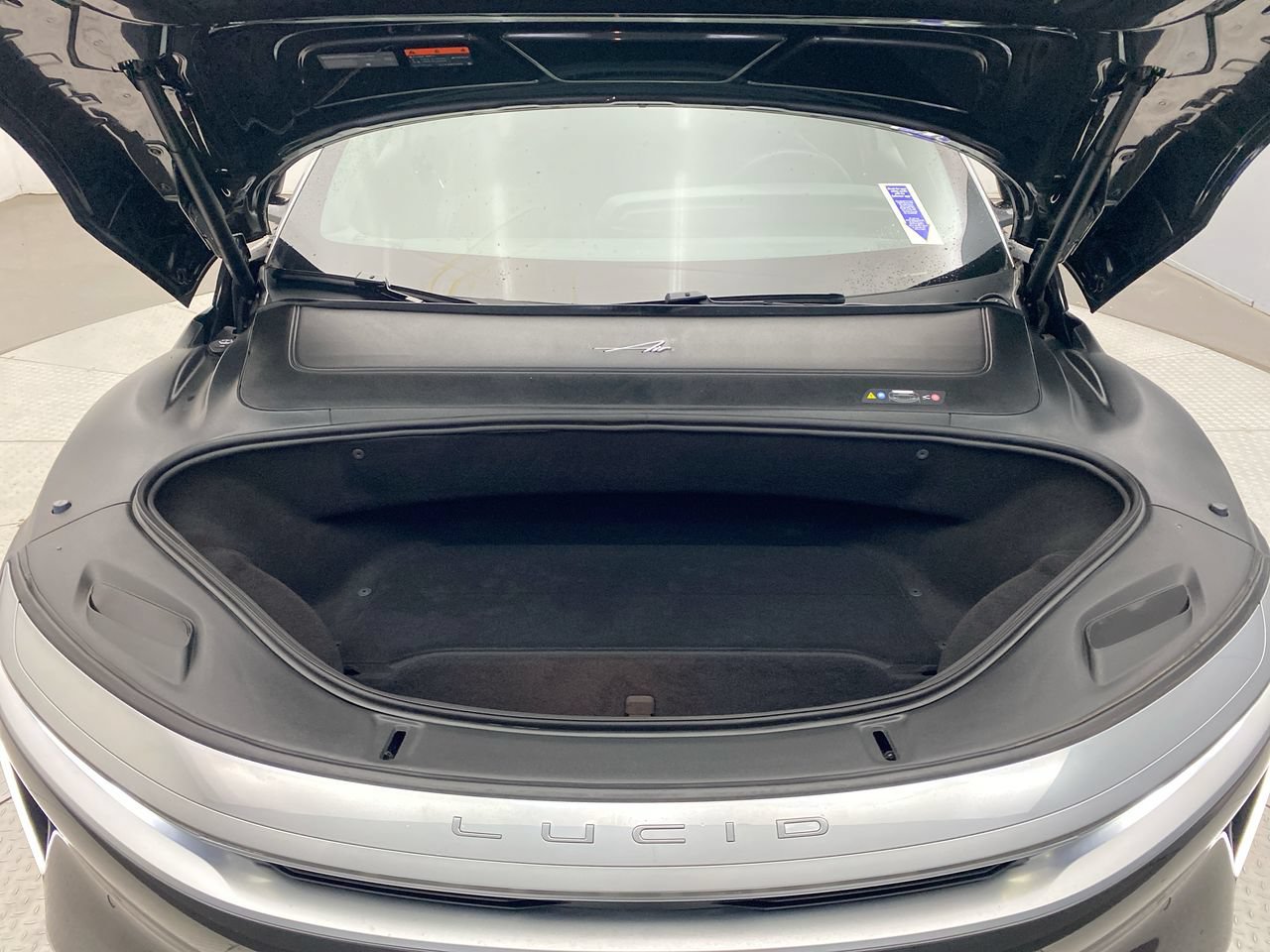Used 2024 Lucid Air Touring AWD/4WD image 11