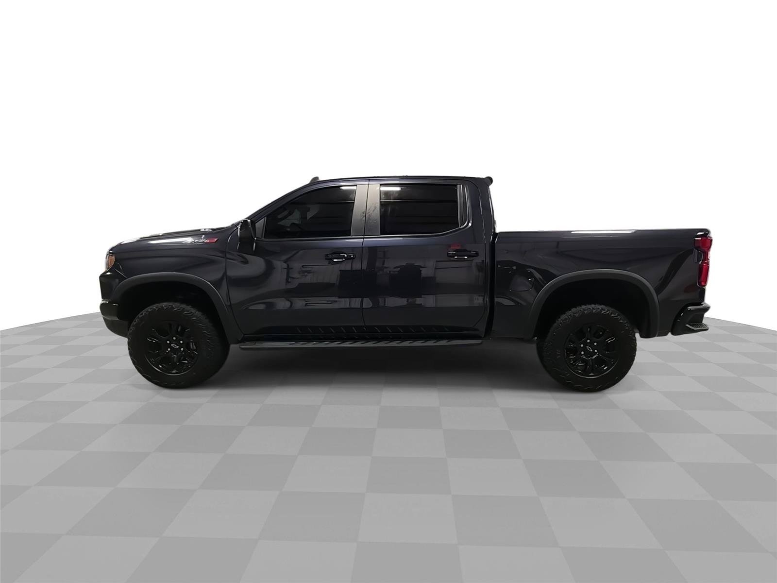 Used 2023 Chevrolet Silverado 1500 ZR2 w/ Technology Package AWD/4WD image 5