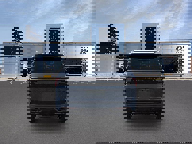New 2025 Lincoln Navigator Reserve image 5