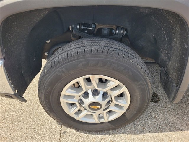 Used 2024 Chevrolet Silverado 2500 LT image 20