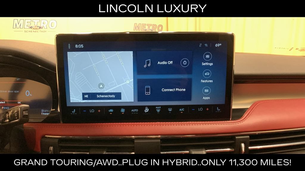 Used 2025 Lincoln Corsair Grand Touring w/ Towing Package AWD/4WD image 35