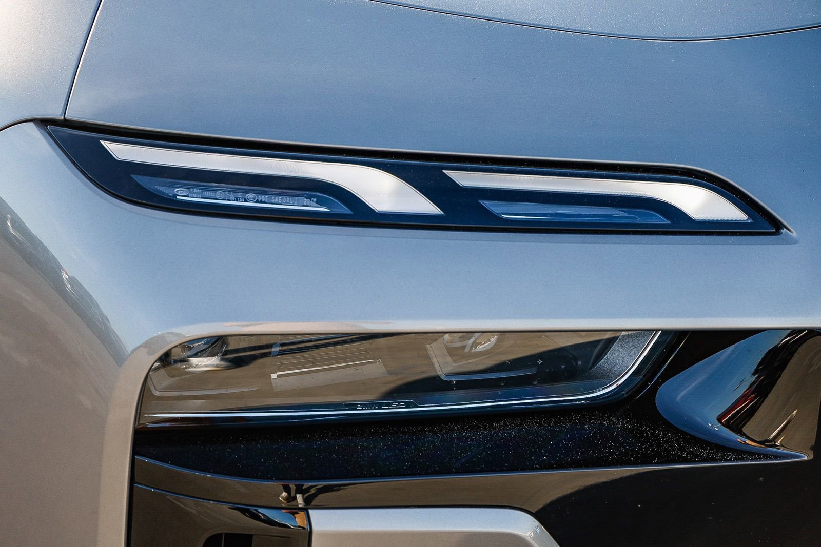 Used 2026 BMW 750e xDrive image 7