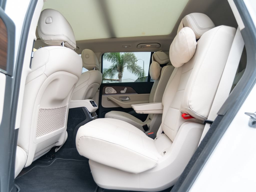 Used 2023 Mercedes-Benz GLS 450 4MATIC image 29