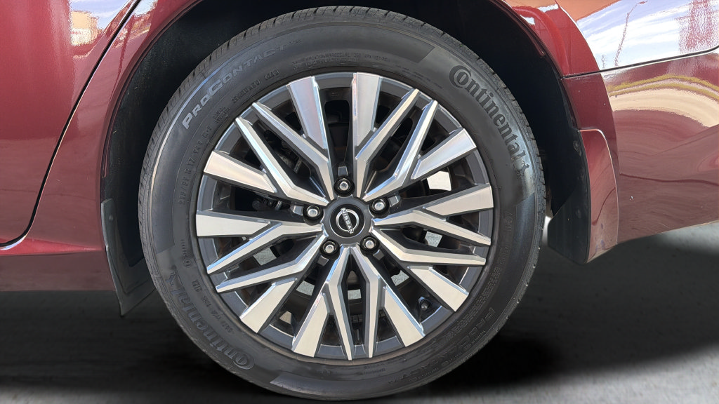 Certified 2024 Nissan Murano SV w/ SV Midnight Edition Package AWD/4WD image 9