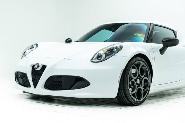 Used 2015 Alfa Romeo 4C Coupe w/ Leather Interior Group image 10