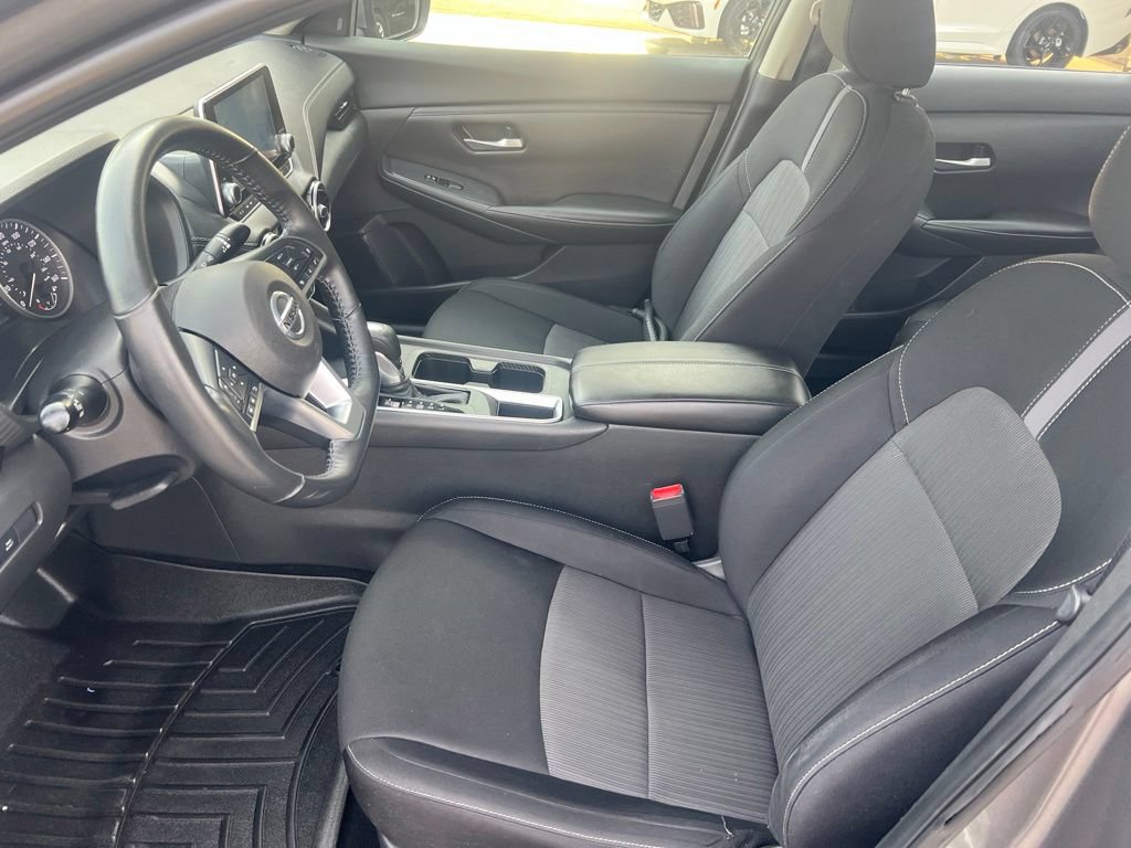 Certified 2022 Nissan Sentra SV FWD image 4