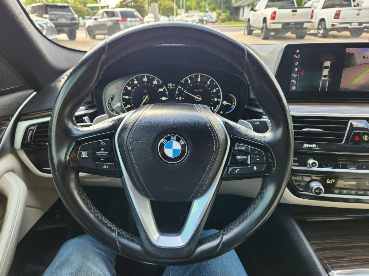 Used 2019 BMW 530i w/ Convenience Package RWD image 22