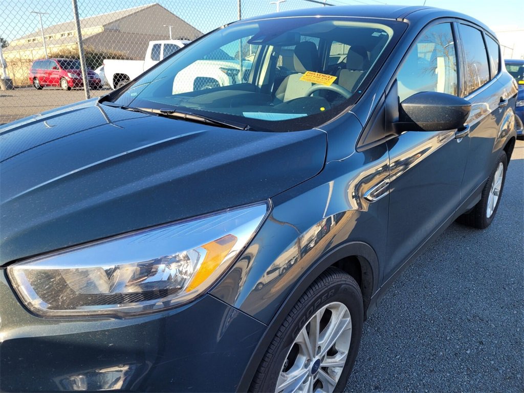 Used 2019 Ford Escape SE image 9