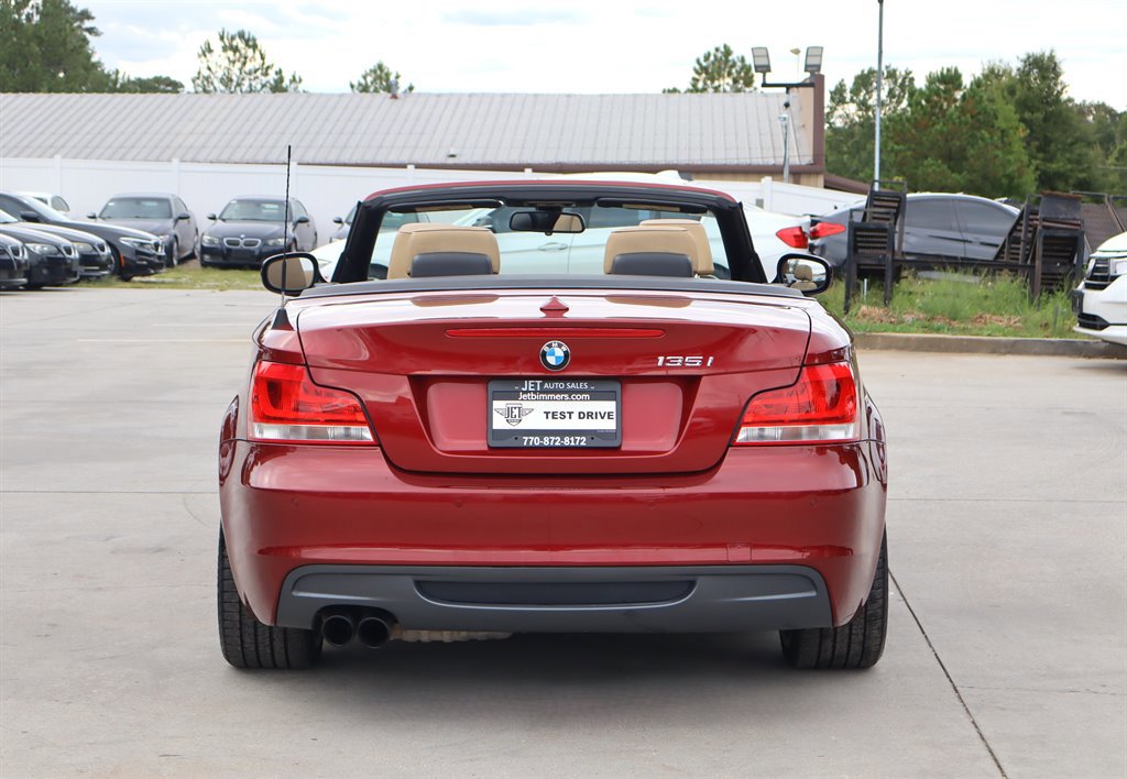 Used 2012 BMW 135i Convertible image 10