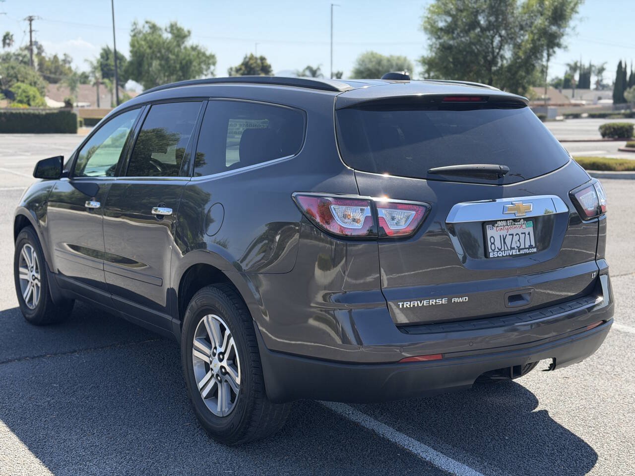 Used 2017 Chevrolet Traverse LT AWD/4WD image 5