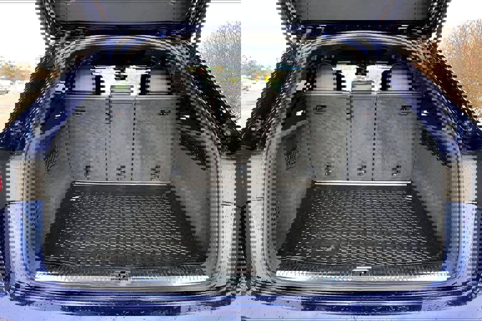 Used 2019 Audi Q8 Premium Plus image 34