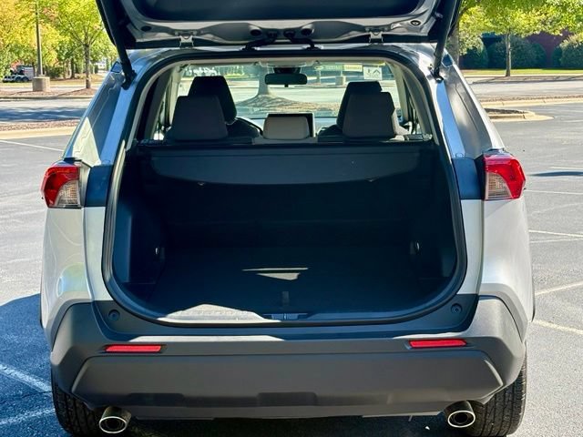 Used 2025 Toyota RAV4 XLE w/ Convenience Package AWD/4WD image 16
