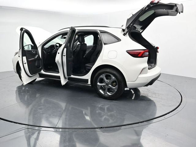 Certified 2024 Ford Escape ST-Line w/ Tech Pack #1 AWD/4WD image 46