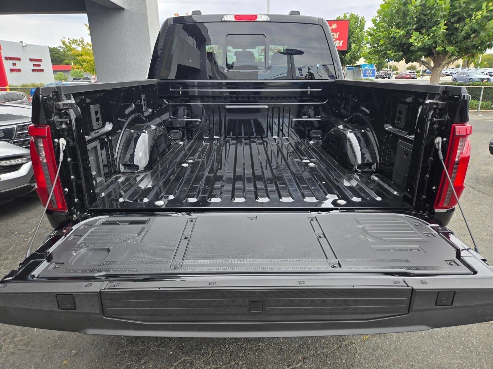 New 2026 Ford F150 XLT w/ Equipment Group 302A MID AWD/4WD image 7