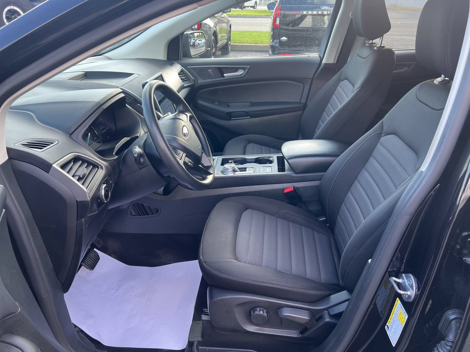 Used 2024 Ford Edge SE AWD/4WD image 23