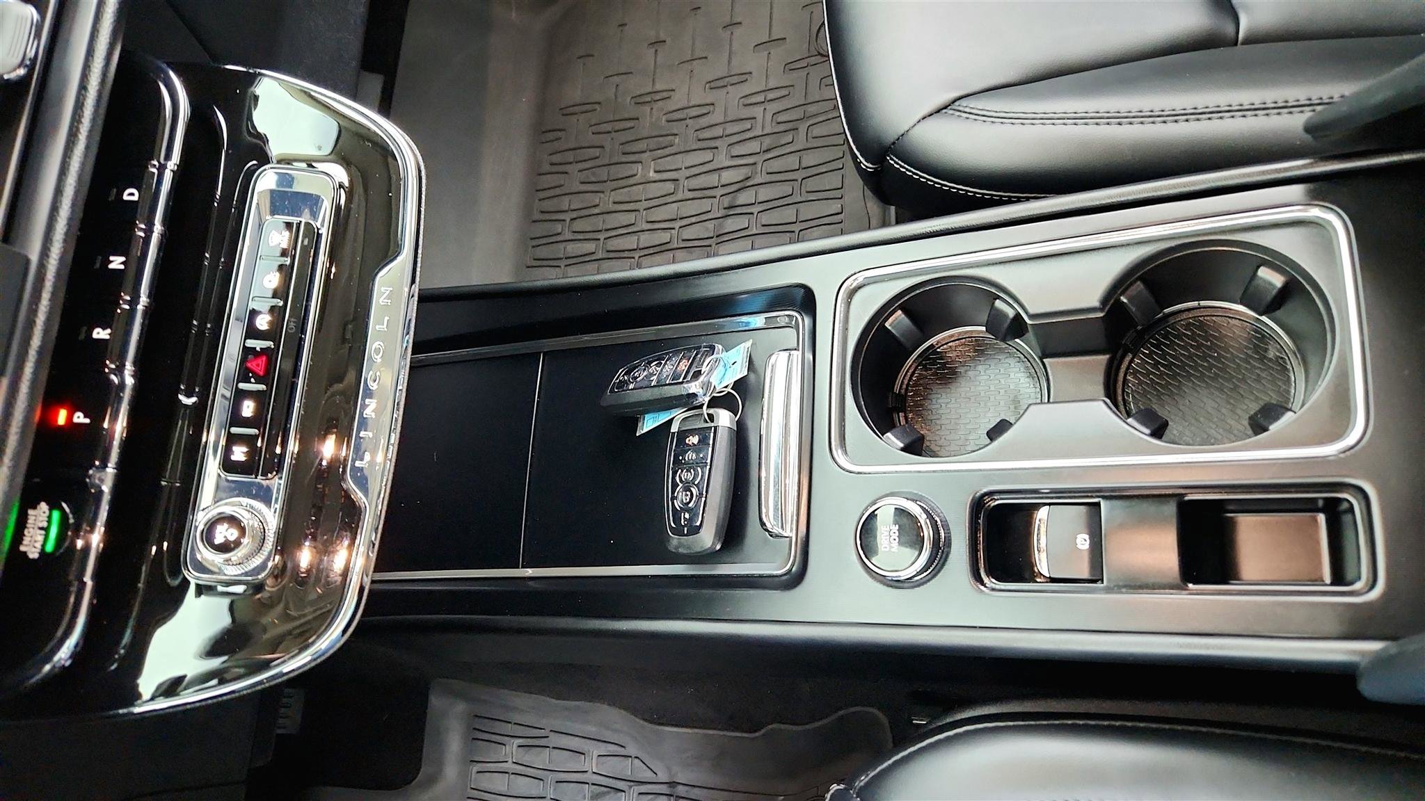 Used 2025 Lincoln Corsair FWD image 37