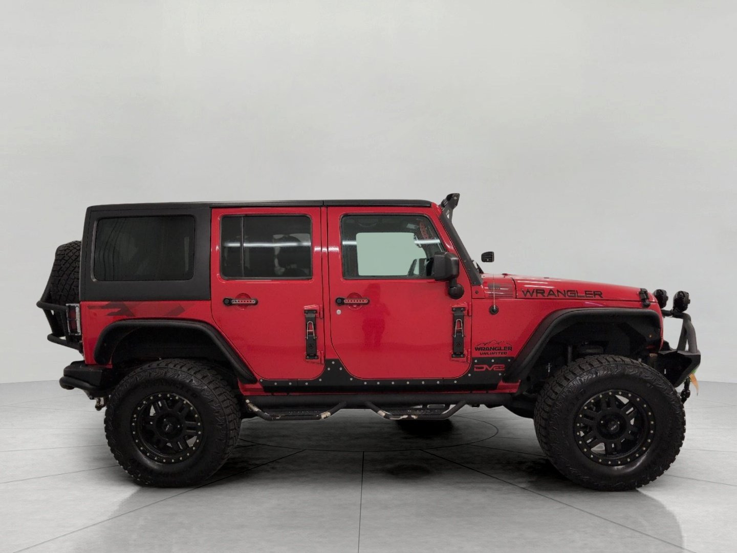 Used 2017 Jeep Wrangler Unlimited Sahara AWD/4WD image 12