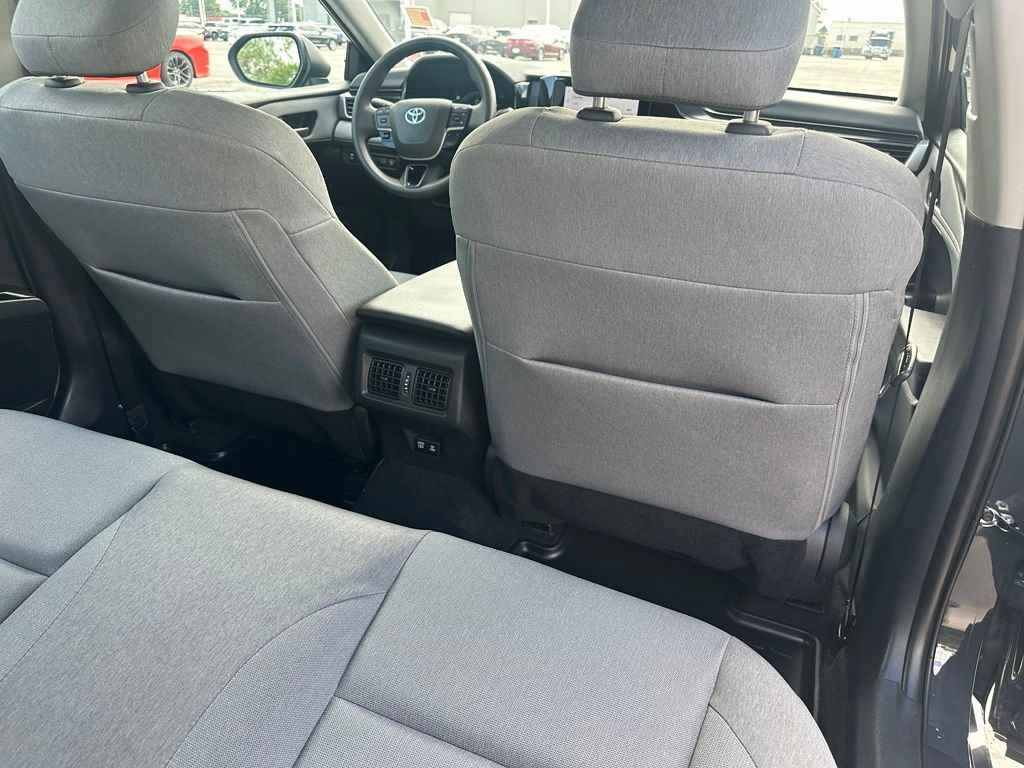 Used 2025 Toyota Camry LE w/ Convenience Package FWD image 25