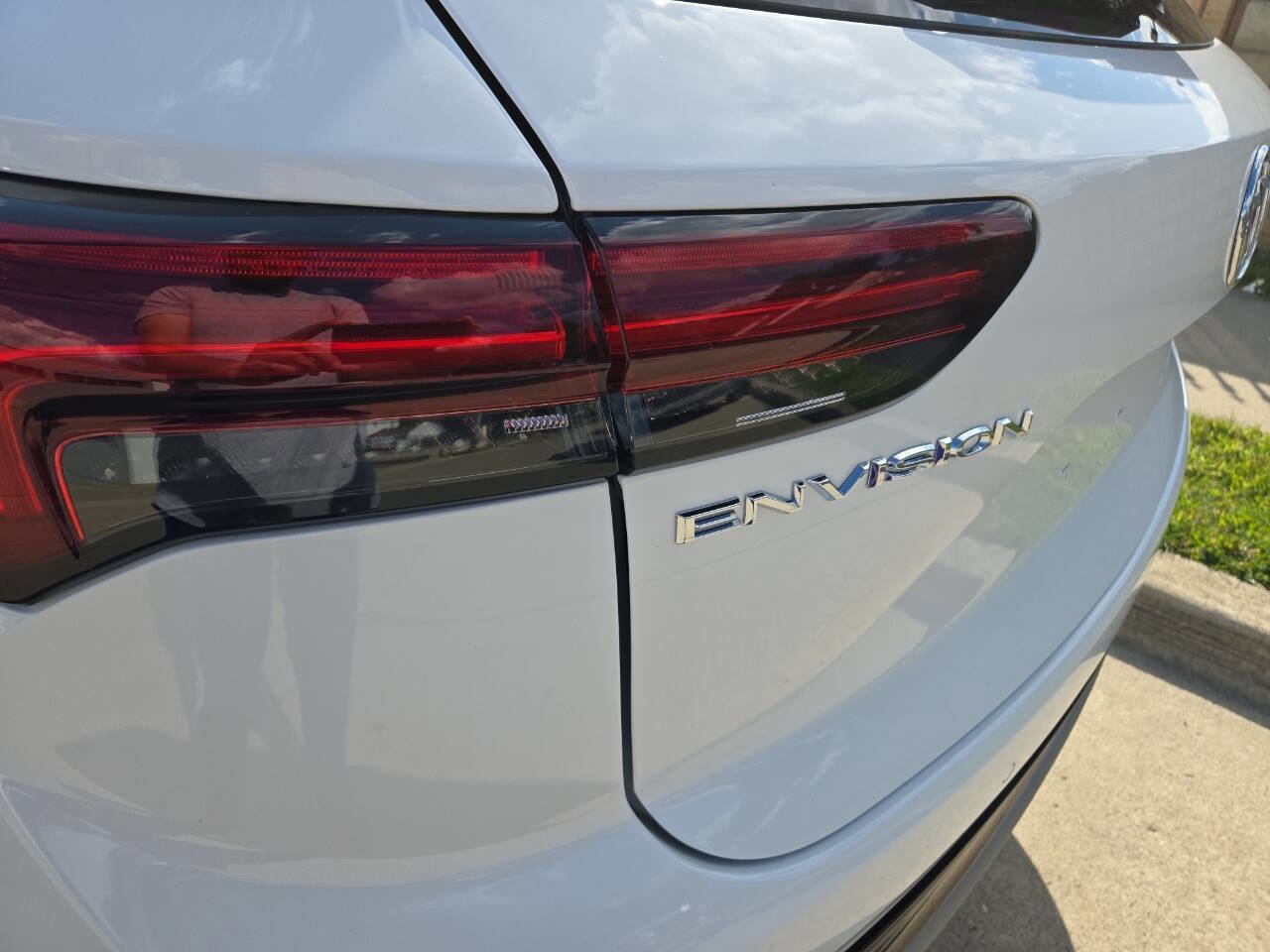 Used 2023 Buick Envision Preferred image 6