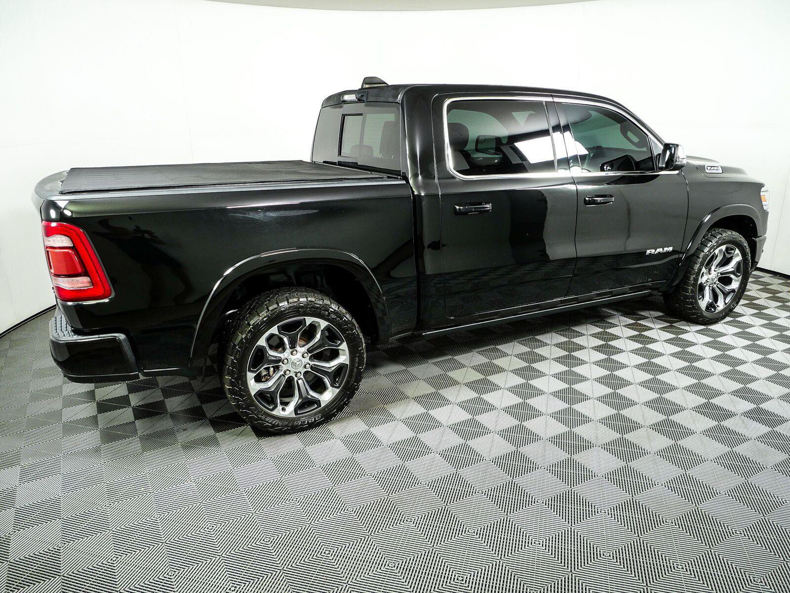 Used 2023 RAM 1500 Limited AWD/4WD image 28