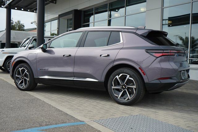 New 2025 Chevrolet Equinox EV LT image 6