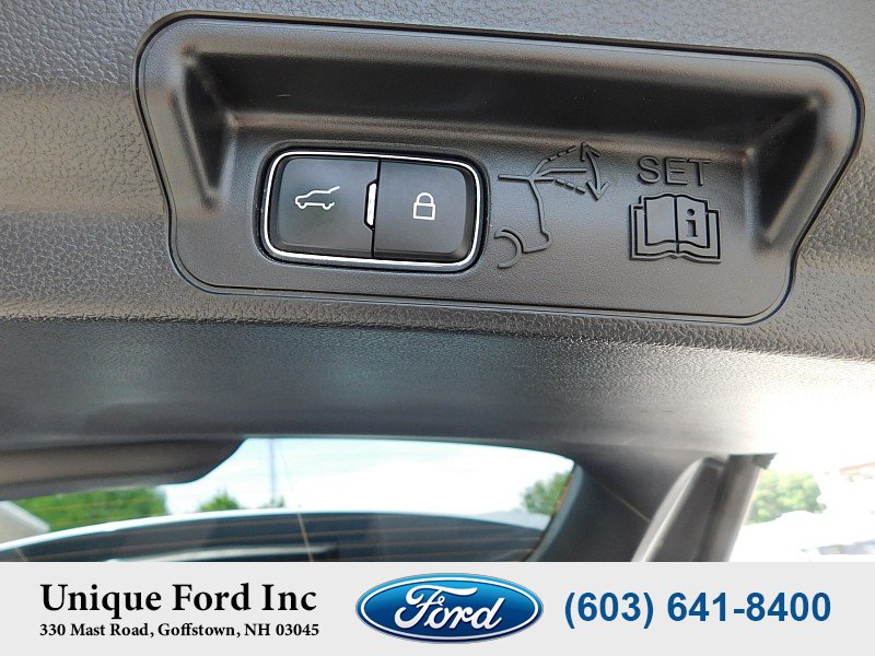 Used 2023 Ford Explorer XLT w/ Equipment Group 202A AWD/4WD image 29
