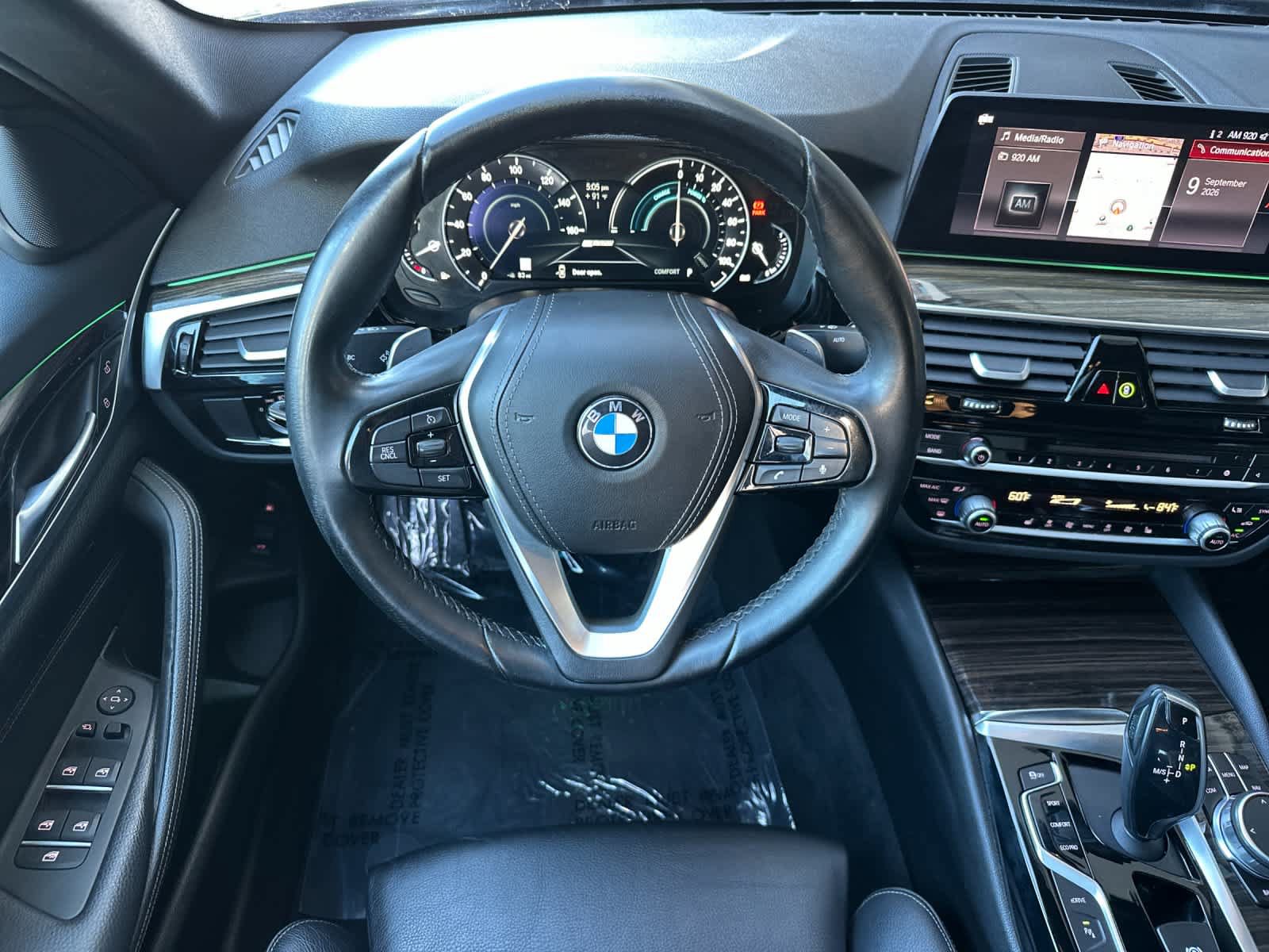 Used 2019 BMW 530e w/ Convenience Package RWD image 14