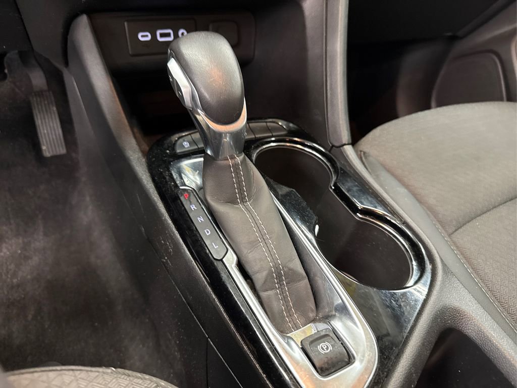 Used 2023 Buick Encore GX Select AWD/4WD image 29