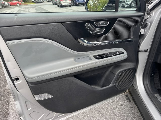 Used 2020 Lincoln Corsair AWD w/ Equipment Group 101A image 11