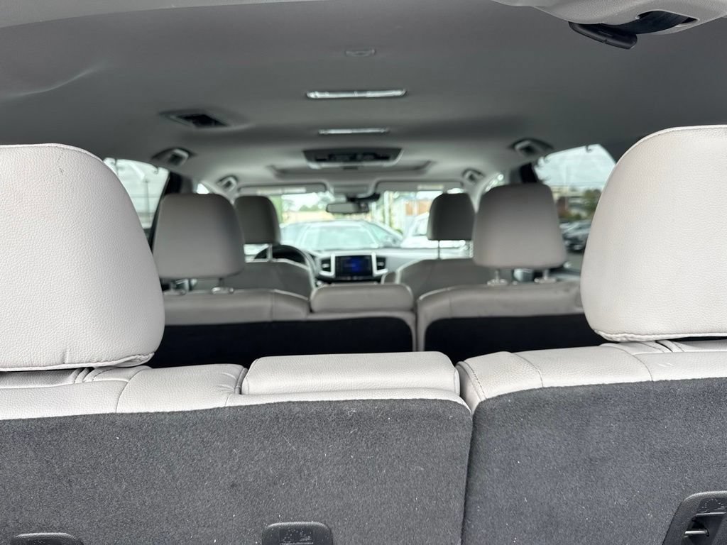 Used 2018 Honda Pilot Touring image 11