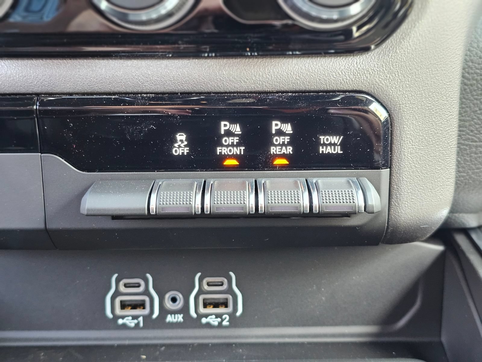 New 2026 RAM 1500 Big Horn w/ Night Edition AWD/4WD image 14