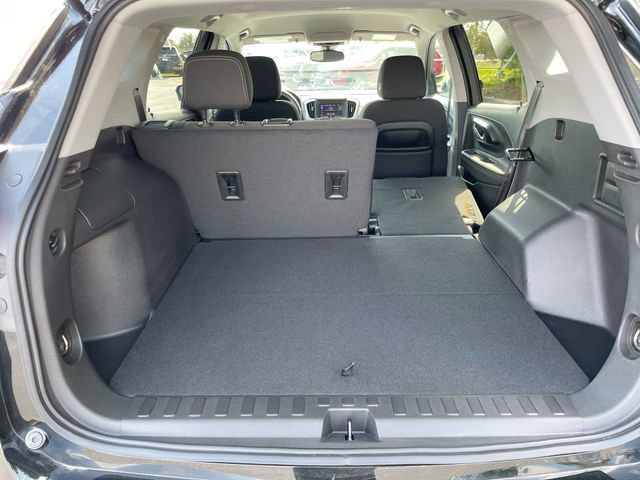 Used 2024 GMC Terrain SLE w/ Driver Convenience Package FWD image 19