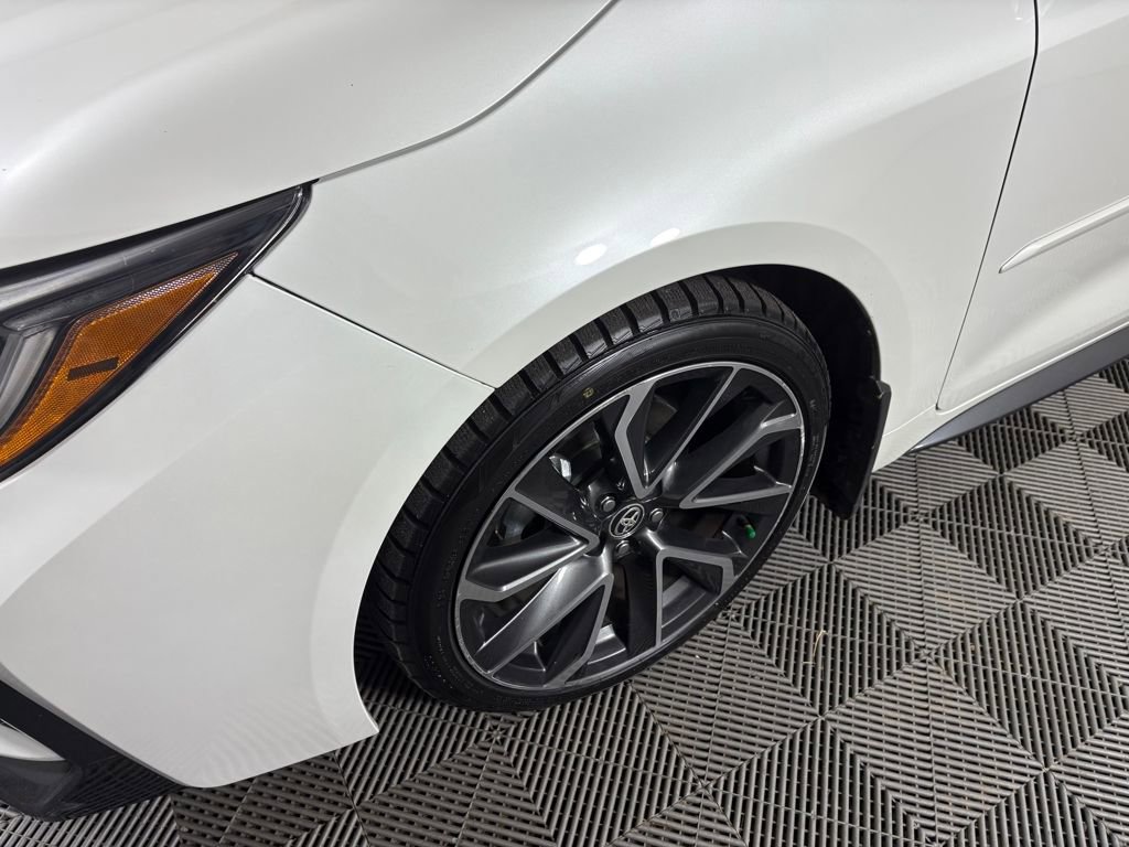 Used 2020 Toyota Corolla XSE image 11