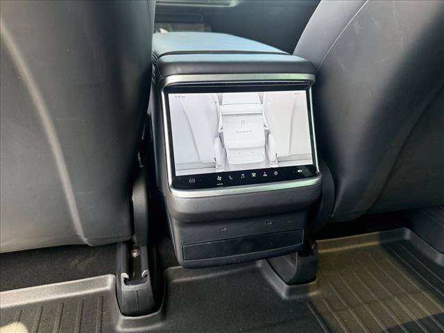 Used 2023 Tesla Model X AWD/4WD image 24