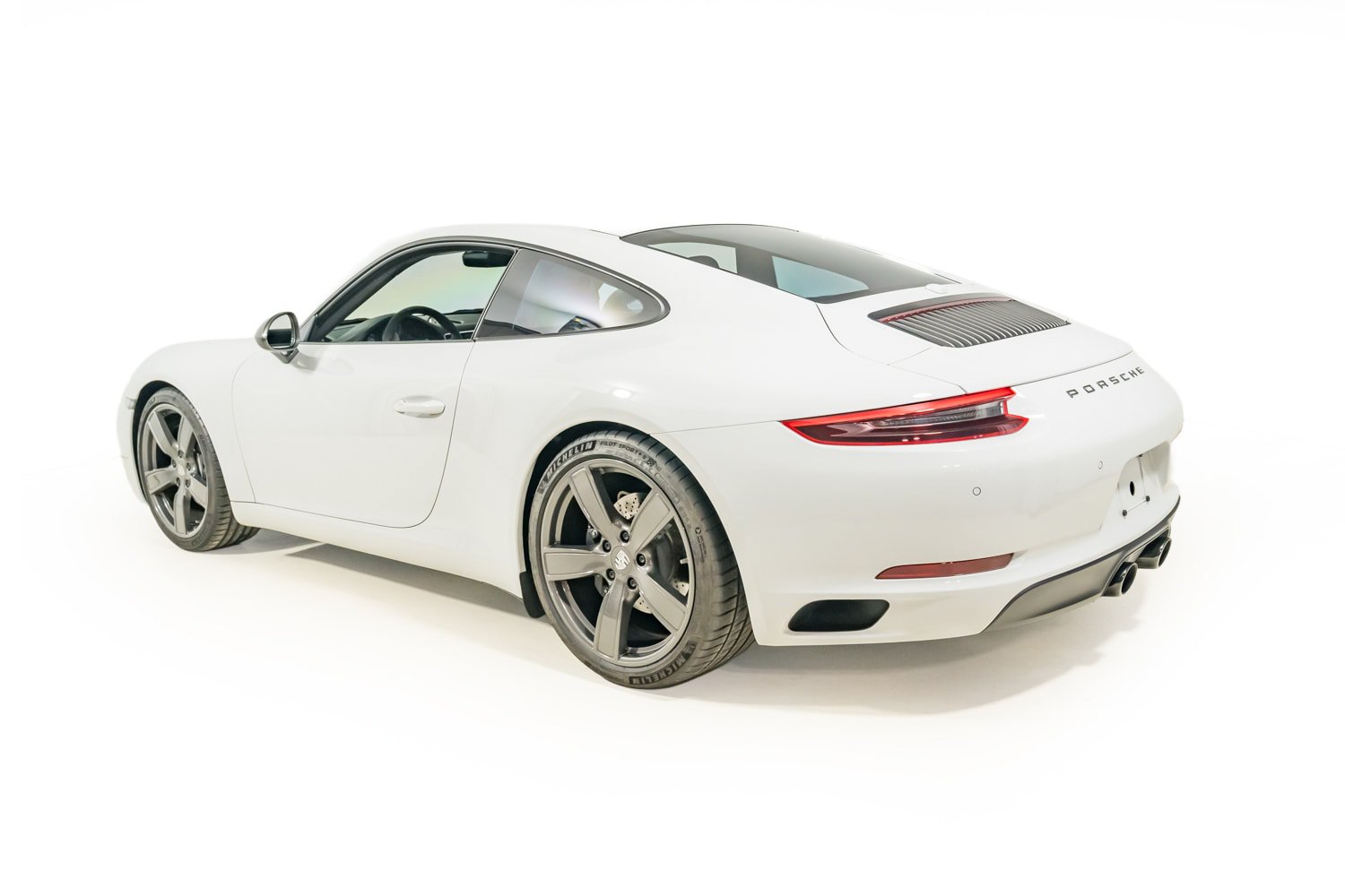 Used 2018 Porsche 911 Carrera T w/ Carrera T Interior Package RWD image 4
