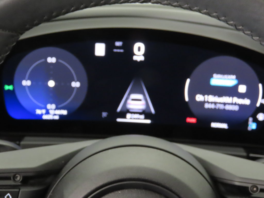 Certified 2025 Porsche Macan Electric w/ Premium Package RWD image 17