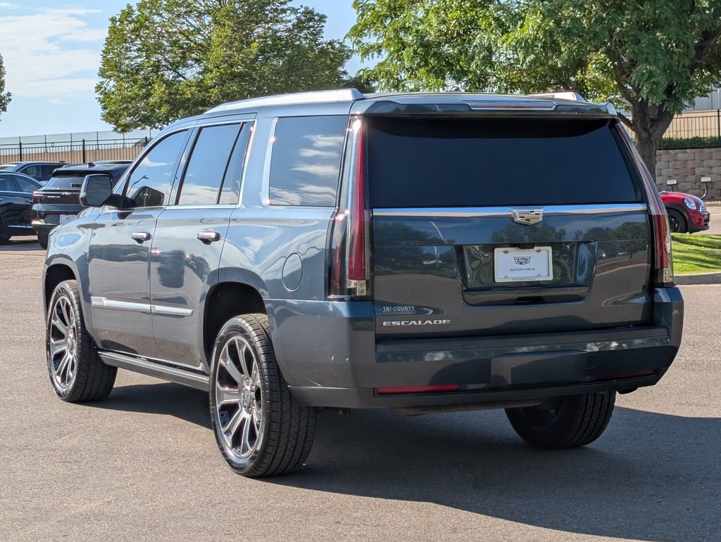 Used 2020 Cadillac Escalade Platinum AWD/4WD image 3