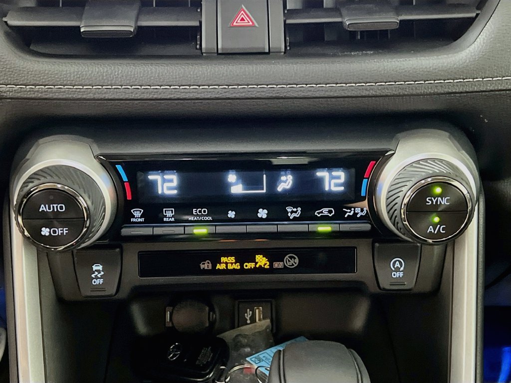 Used 2023 Toyota RAV4 XLE FWD image 23