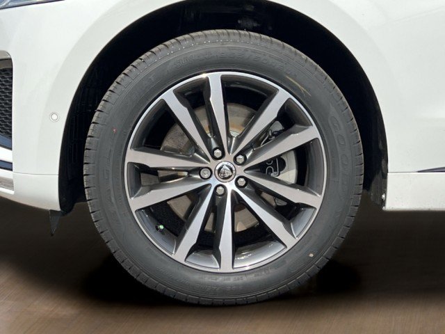 New 2026 Jaguar F-PACE R-Dynamic S image 14