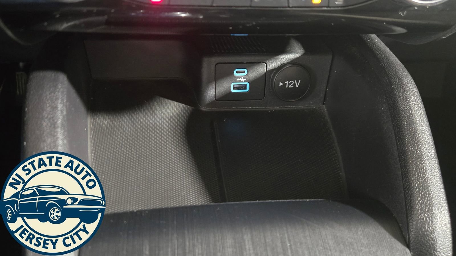 Used 2022 Ford Escape SE w/ Convenience Package image 18
