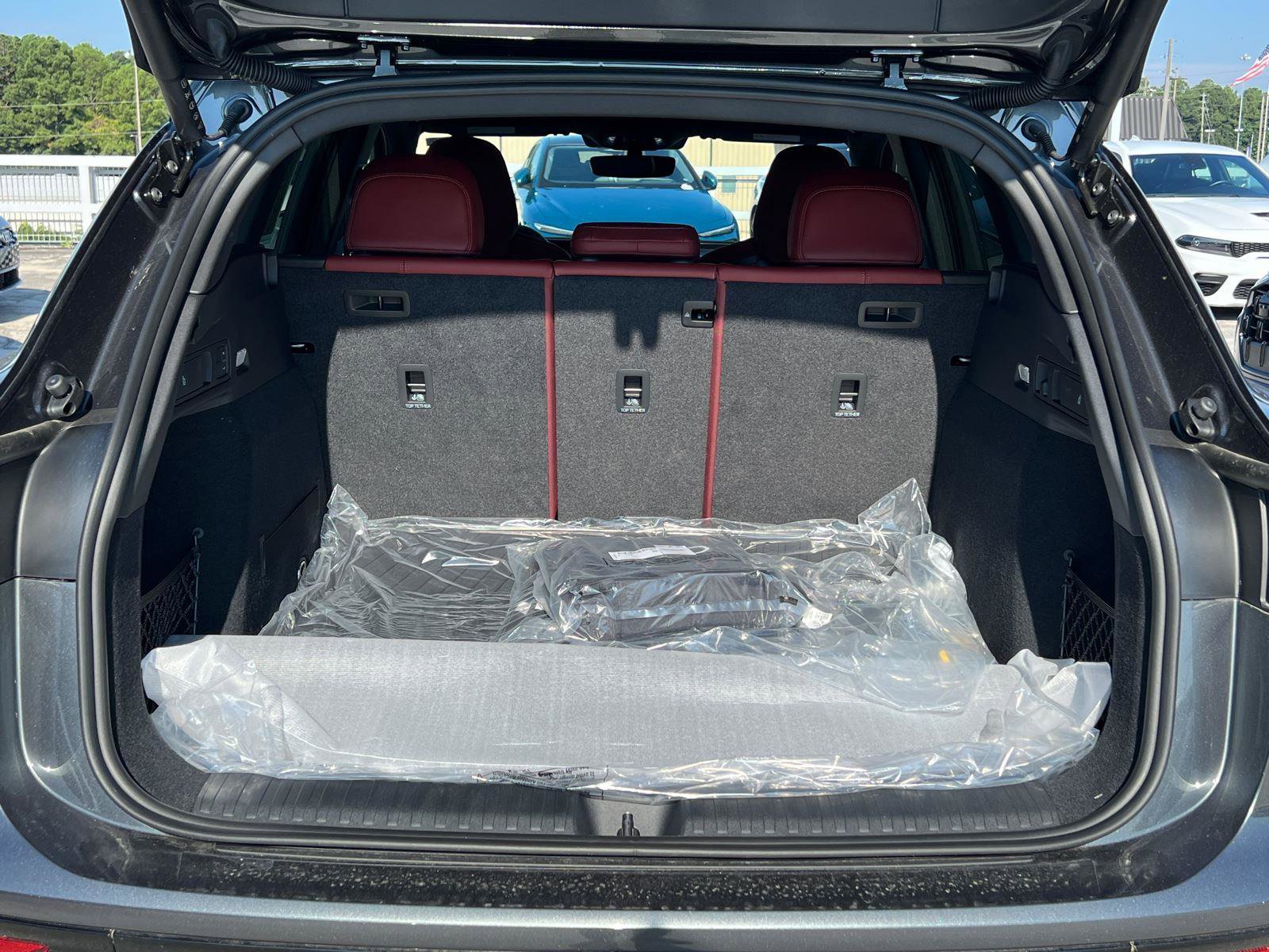 New 2025 Audi SQ6 e-tron Prestige w/ 21" Black Optic Wheel Package image 12