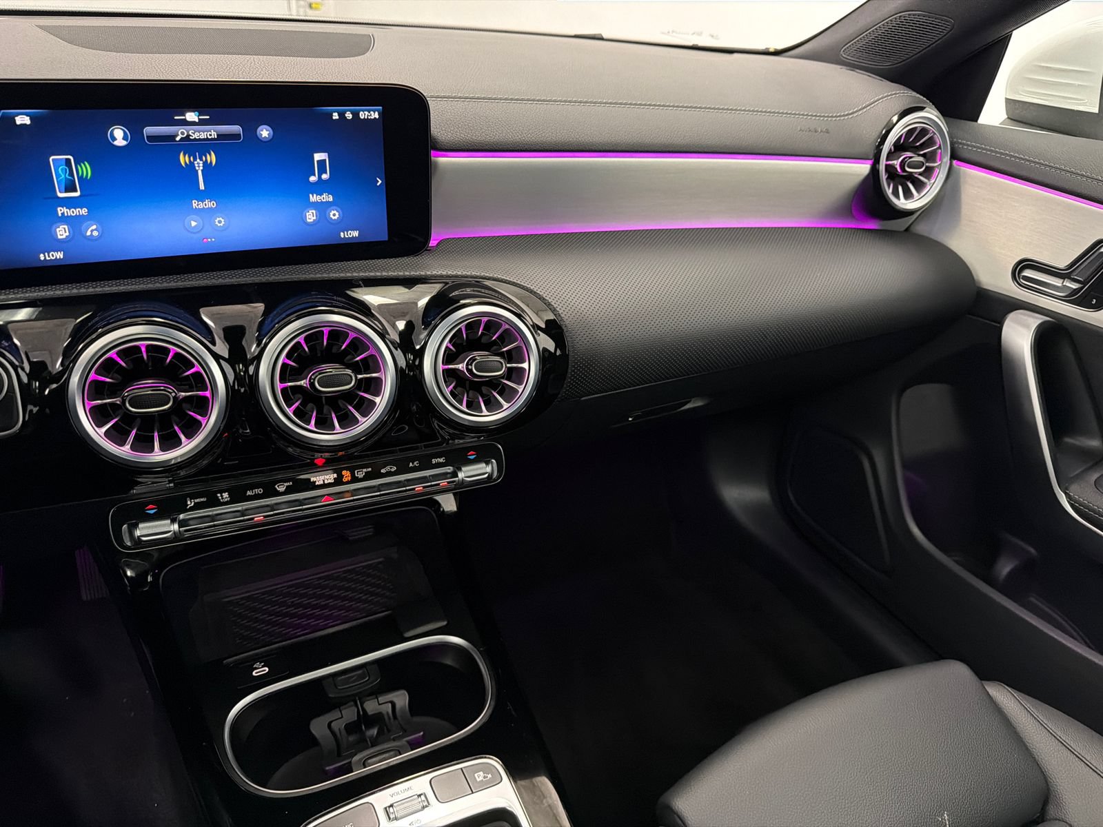 Used 2025 Mercedes-Benz CLA 250 image 22