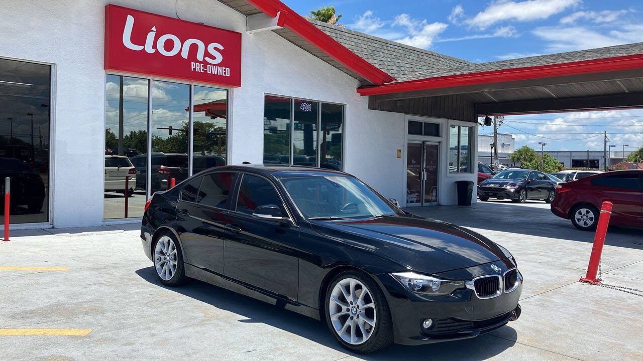 Used 2014 BMW 320i Sedan RWD image 2