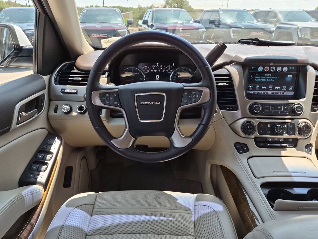Used 2017 GMC Yukon XL Denali w/ Open Road Package AWD/4WD image 34