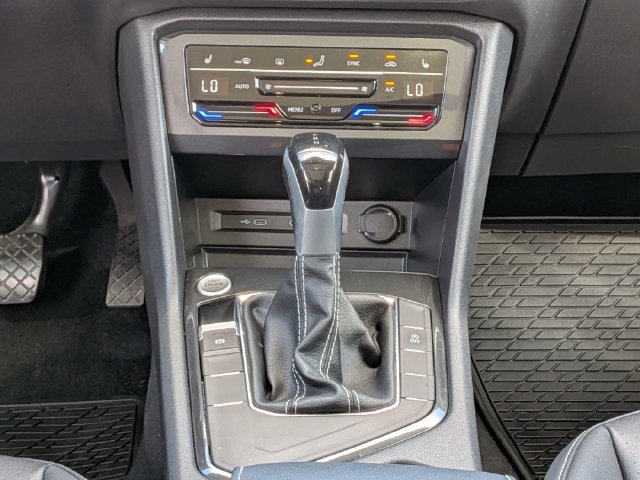 Used 2023 Volkswagen Tiguan SE FWD image 21