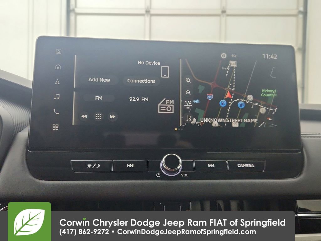 Used 2025 Mitsubishi Outlander SE image 24